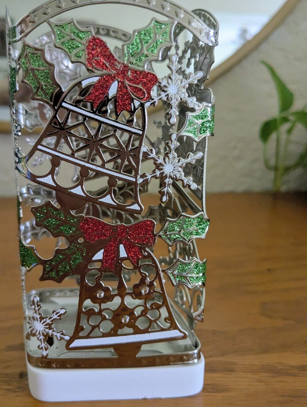 Bath & Body Works foaming soap bottle holder Christmas Bells I'mHolly Snowflakes